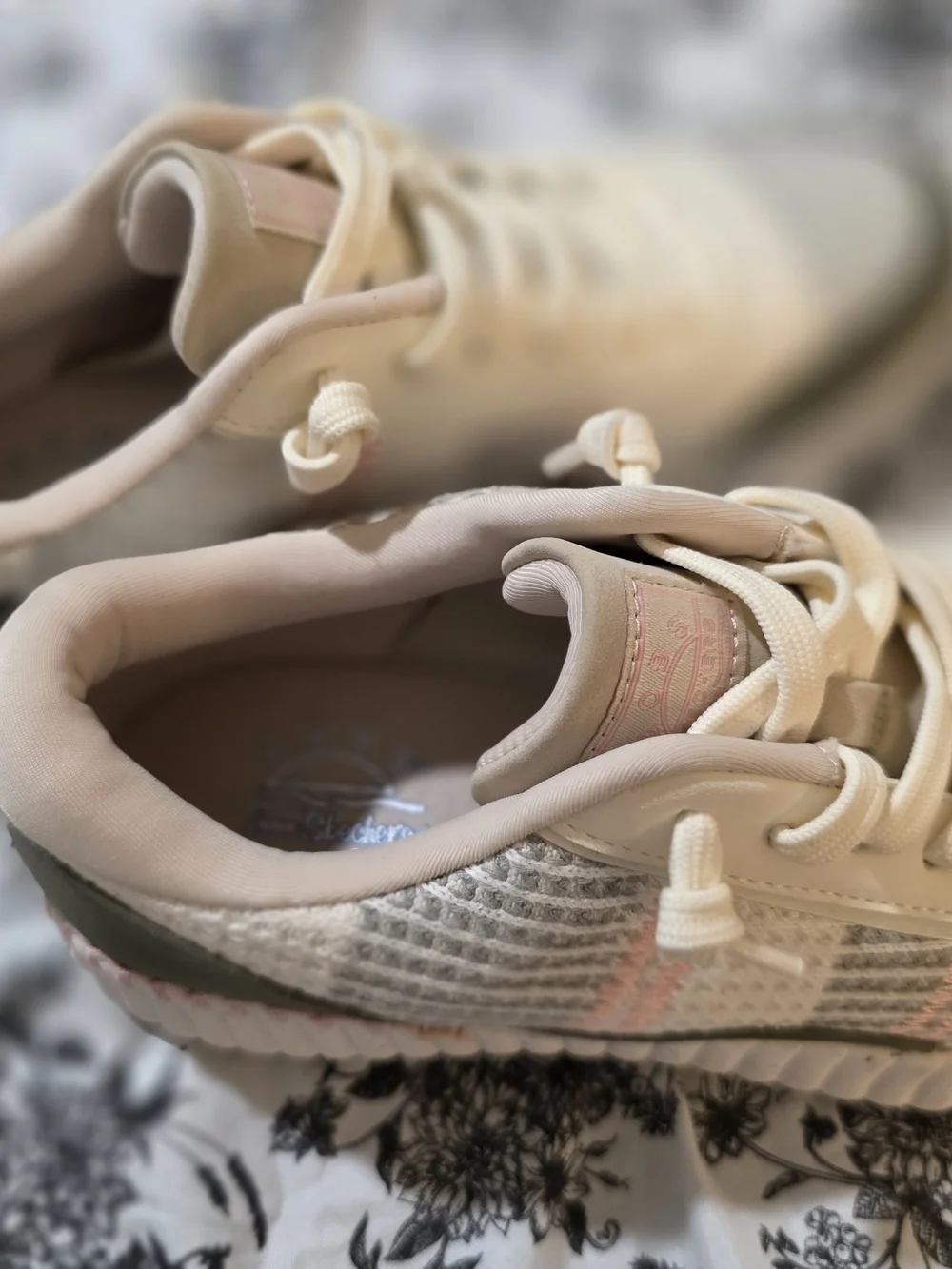 Skechers  Bobs Memory Foam Women's White, Gray & Light Pink Mesh Sport Sneaker